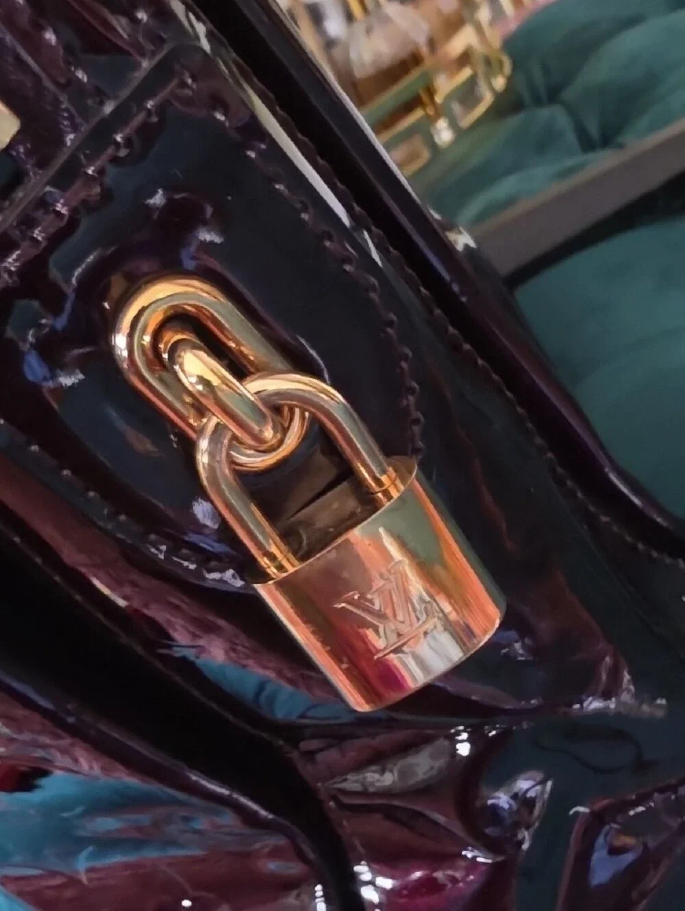 Louis Vuitton Vernis Amarante Vernis Melrose Avenue Bag
